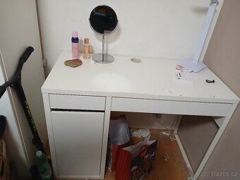 Krasny psaci stul za malou cenu