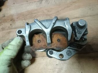 Brzdový třmen přední Yamaha XT 660 R