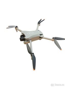 Zánovní dron DJI Mini 3 s ovladačem a cestovním pouzdrem