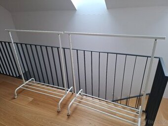 Věšáky - pojízdné teleskopické štendry