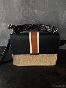 nová kabelka s šátečkem