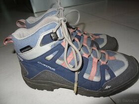 Kotníkové turustické boty Quechua vel. 34