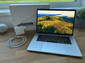 Macbook Pro 15 2018 i7, 16GB, 512GB