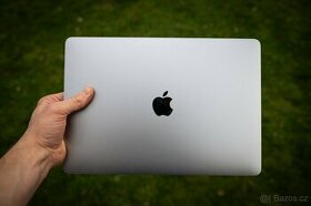 MacBook Pro 2018 - předání Praha, či Zásilkovna