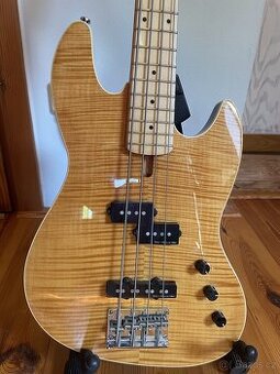 Baskytara Marcus Miller U5 NT MN Short