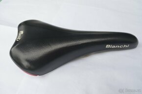 kultovka sedlo SELLE ITALIA BIANCHI