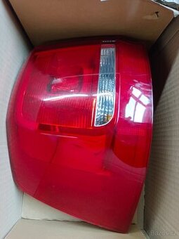 Levá zadní lampa svítilna ve Sharan