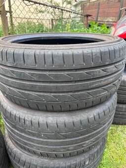 2ks letních pneu 225/40 R18 - Bridgestone