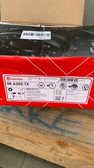 Brzdový kotouč zadní BREMBO XTRA LINE 08.A202.1X