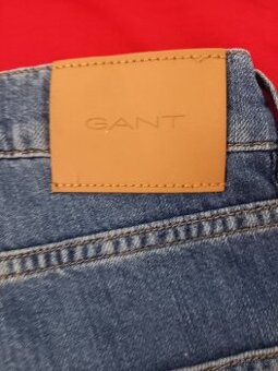 Džinove šortky Gant, triko Hollister, set,
