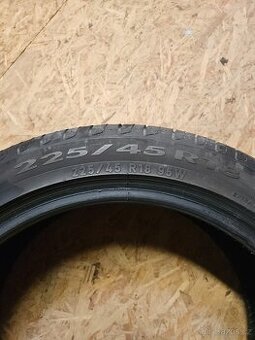 Pneu Pirelli CinturatoP7 225/45 R18 letní