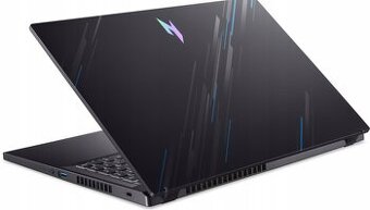 Acer Nitro V 15 Core i5 /16 GB/ RTX 4060/1024 GB (Nepoužitý)