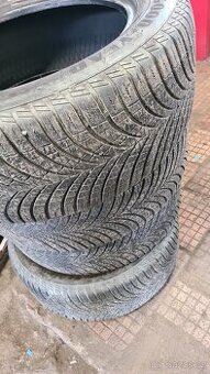 4ks pneu Goodyear Vector 4Seasons 235/55 R17 99H