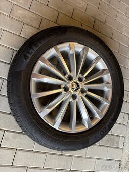 Alu kola Škoda Trinity18” stříbrné 7x18” ET 43 s pneu