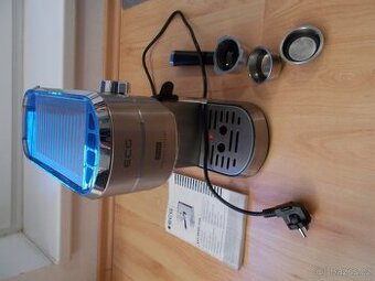 Nabízím kávovar ECG ESP 20501 iron