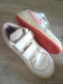 Dívčí tenisky Nike - 1