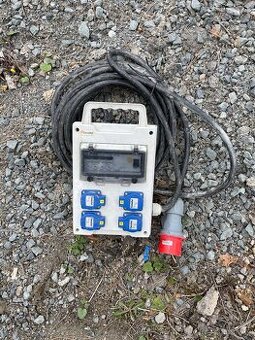 Zásuvkové rozvaděče