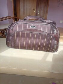 Příruční zavazadlo - taška s kolečkama