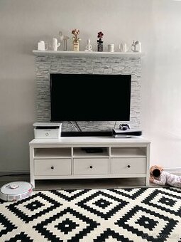 TV stolek Hemnes & koberec Lappljung Ruta | IKEA - 1