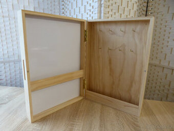 Magnetická skříňka na klíče