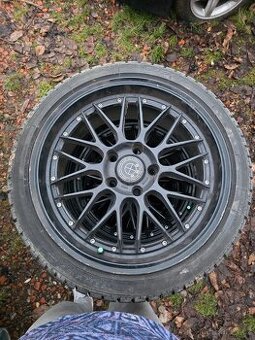 Černá kola 18ky   střed 72.5.