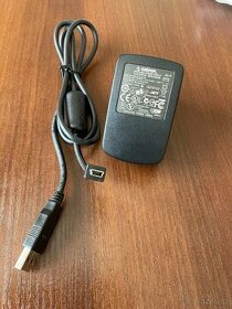 Garmin nabíječka k navigaci na 230 V (do zásuvky)