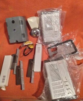 Nabízím elektr. vrátníky, sítový napaječ, el. zámky dveří