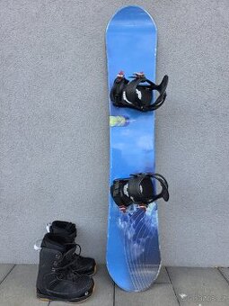 Snowboard NAKED, 150 cm + boty