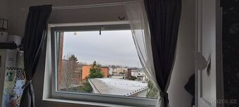 Sklopné plastové okno