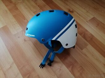 Dětská cyklistická helma Bol