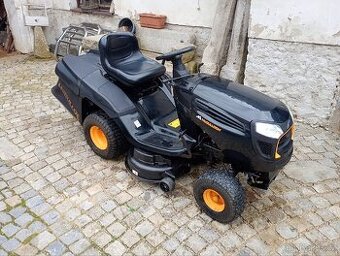 Zahradní traktůrek