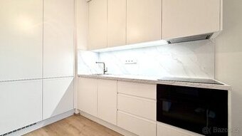 Pronájem bytu 1+kk 44,7 m² s balkonem a sklepem