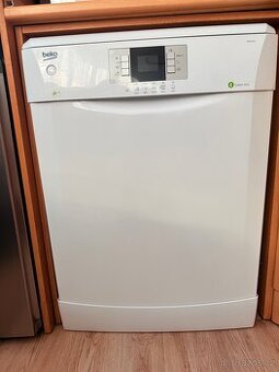 Myčka Beko DFN 6632