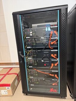 Pylontech US3000C + rack, stáří 1 rok