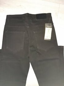 Pánské černé džíny 28
