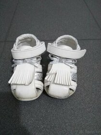 Holčičí sandálky - 1