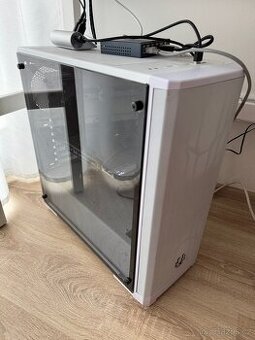 Stolní počítač - Intel core i9,32gb RAM, 512 GB SSD, 2TB