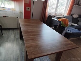 Jídelní rozkládací stůl+4 židle
