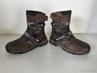 Moto boty Forma Adventure Low WP hnědé