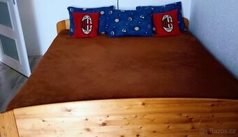 Prodáme: Postel-Skříň-Noční stolky