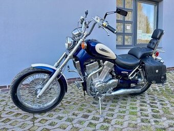 Suzuki vs 1400 Intruder - 1