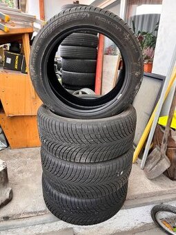 Zimní pneu 245 / 45 / R18