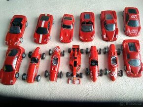 Modely autíček Ferrari Shell.