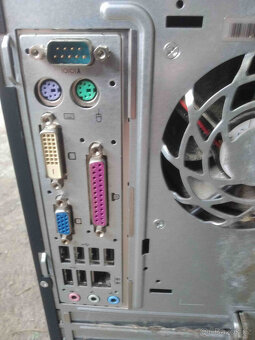 Počítač Windows XP, několik kusů, záruka na funkčnost