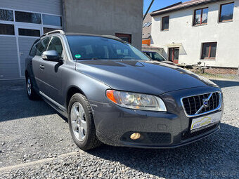 VOLVO V 70 2,4 D5 120 Kw AUT.,TAŽNÉ NAVI