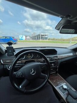 Prodam Mercedes E350