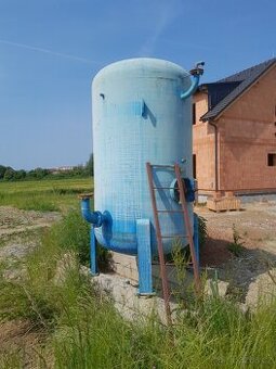 Nádrž na vodu,vzdušnik - 1