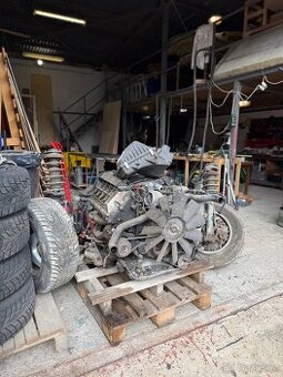 Motor M60B40 - kompletní