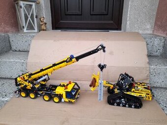 Lego pojízdný jeřáb 42108 a pásový čelní nakladač 42094