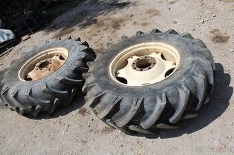 Zetor 6911 kola 16,9-28 10 pláten pneu 90%